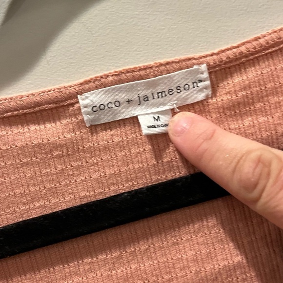 NWT | Coco + Jaimeson | Blush Pink Button Down Waffle Material Top | Size Medium - Picture 6 of 12